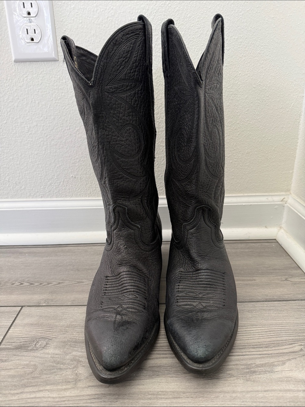 Classic Black Dingo Western Cowboy Boots
